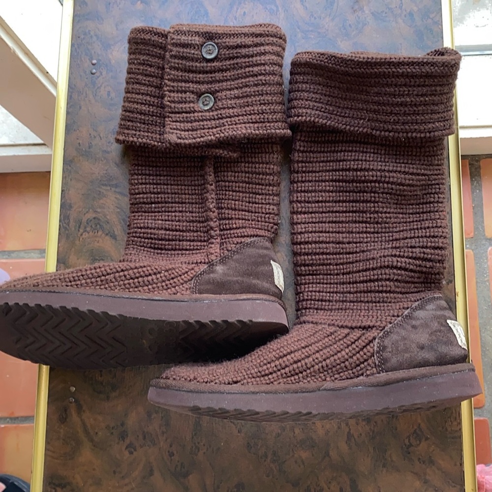 UGG Classic Cardy brown Button-Up Boots #5819 size 7 - Picture 2 of 8